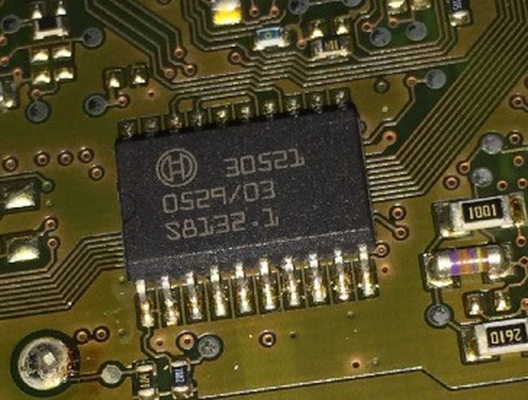 원래 30521 SOP-20 자동차 점화 구동 칩 