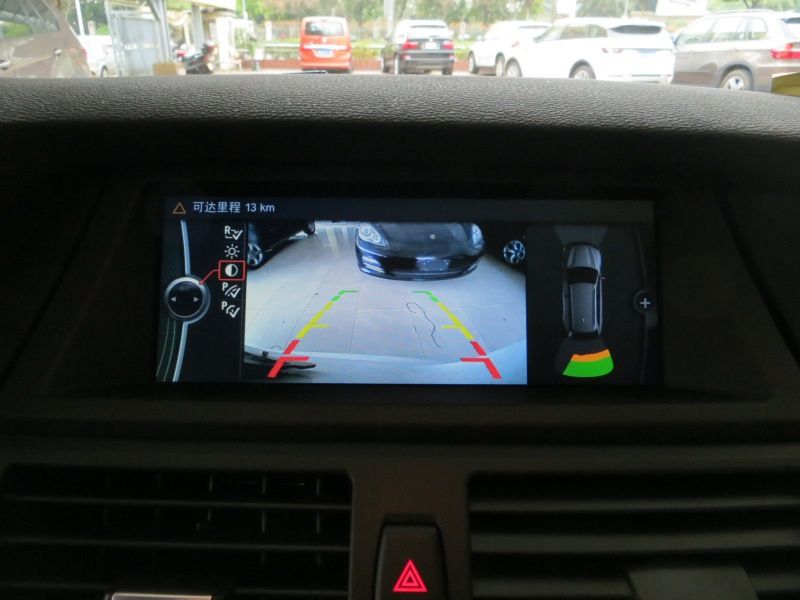 Simulador de imagen original de espalda BMW X5 X6
